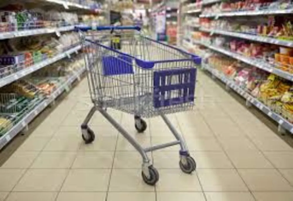 Produse raţionalizate într-un lanţ de supermarketuri din Marea Britanie