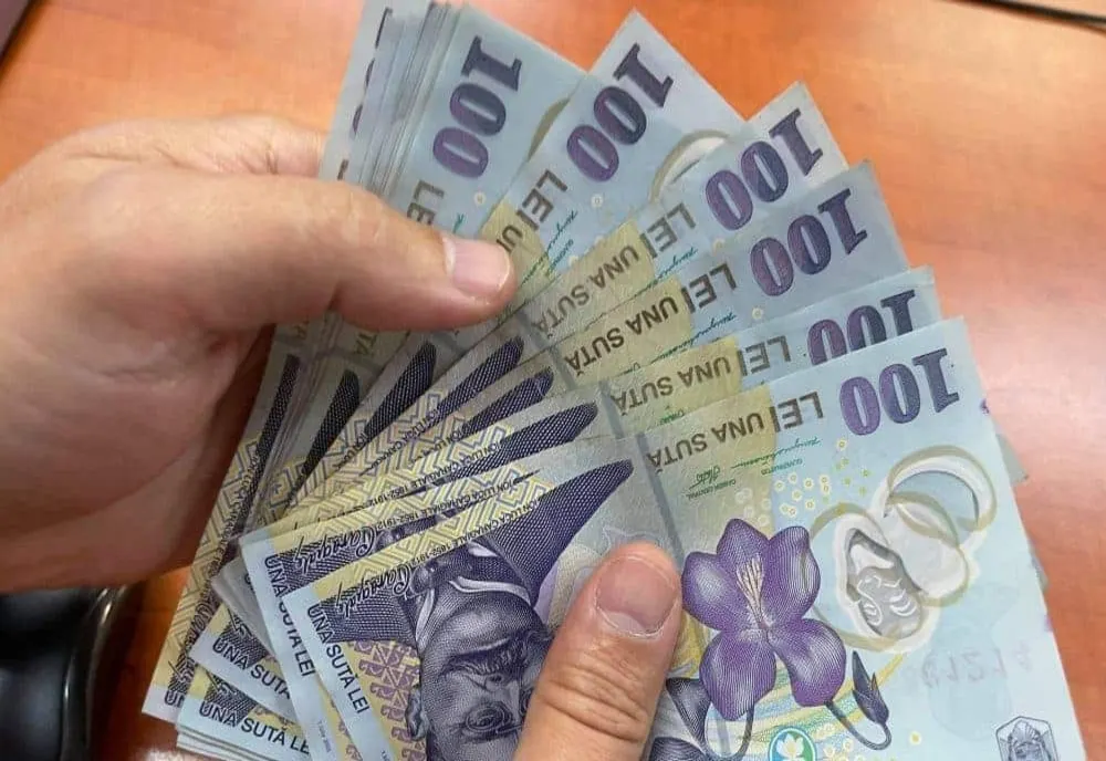 Ministerul Finanţelor a anunțat că salariile cadrelor didactice vor creşte cu 13% din 1 ianuarie 2024. Instituția a trebuit să repare o greșeală din actul inițial