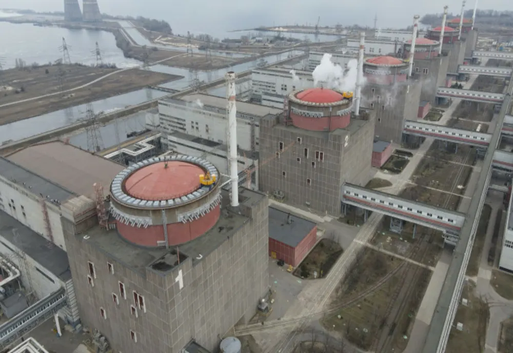CENTRALA NUCLEARĂ DE LA ZAPOROJIE, DIN NOU ALIMENTATĂ CU ENERGIE ELECTRICĂ DUPĂ O LUNĂ DE ĂNTRERUPERE 