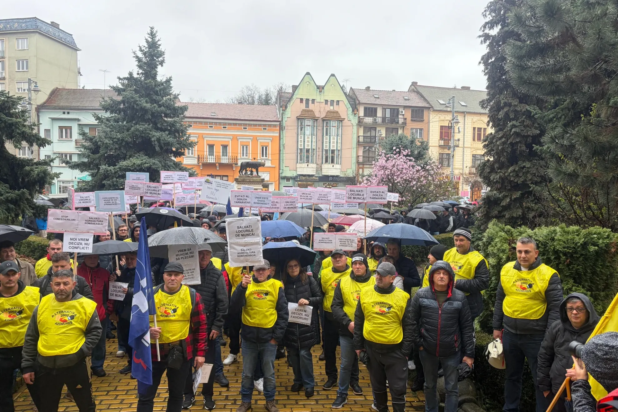 Protest al sindicatelor de la Azomureș