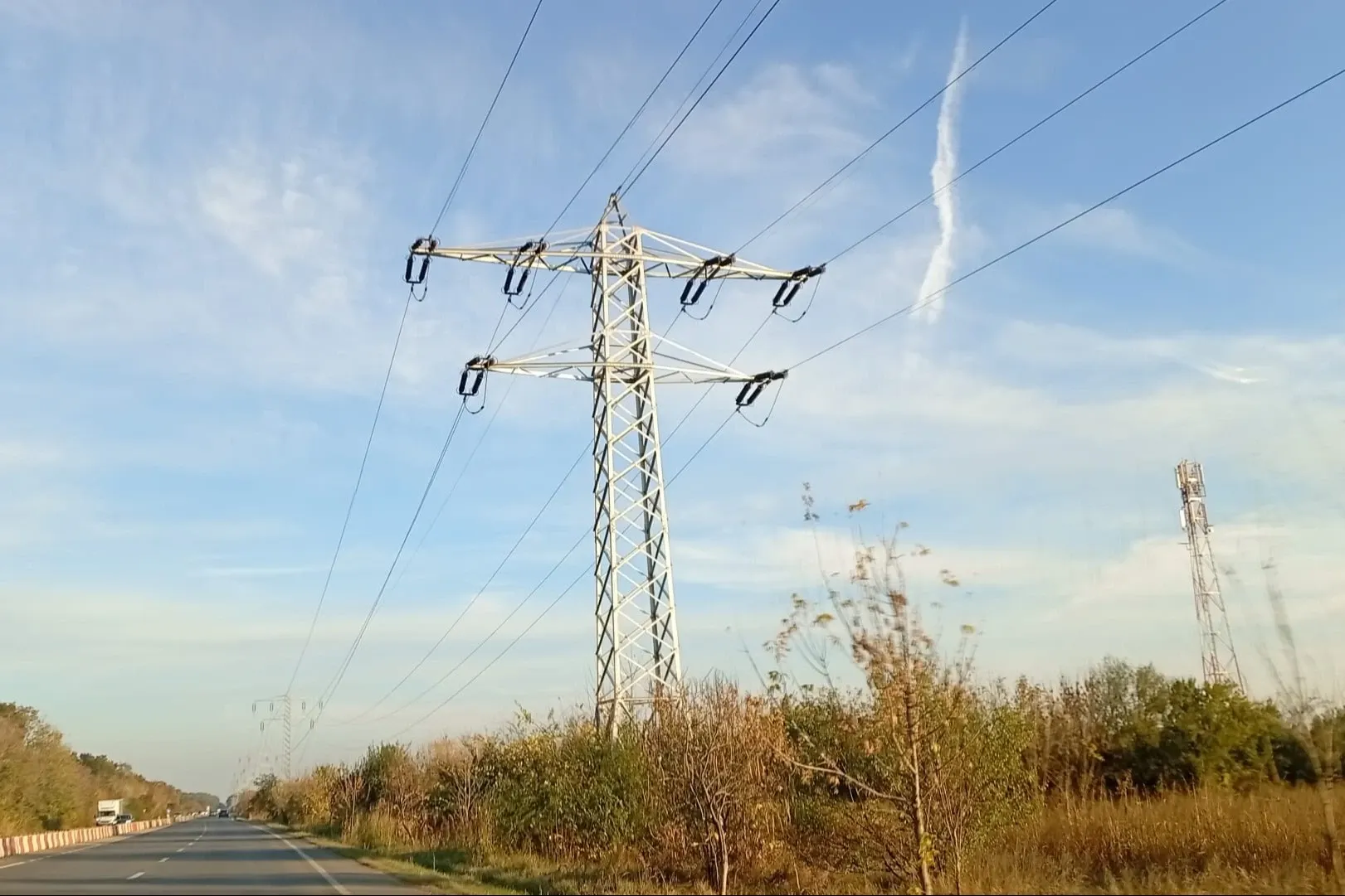 Stâlp de energie electrică (foto: Emanuel Focșan)