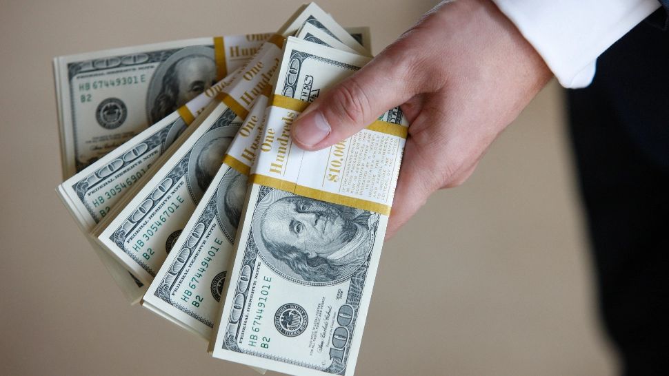 Moneda americană este afectată de conflictul din Orientul Mijlociu