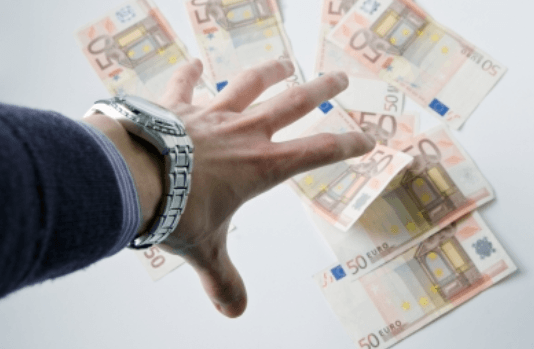 lacomie, grab the money