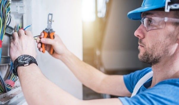 Electric Technician Job
