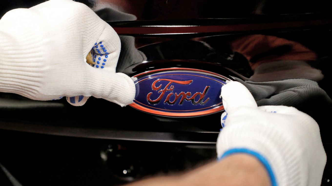 ford pleaca_31171512