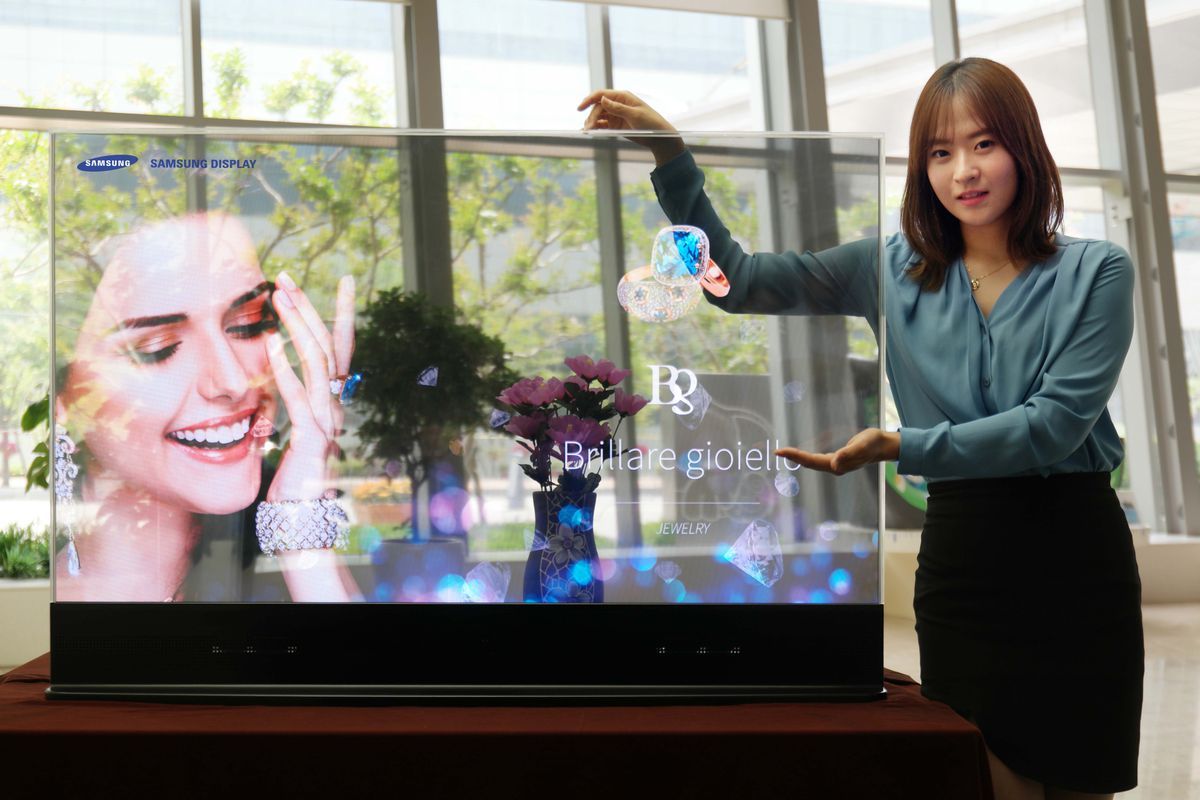 Samsung-Display_-55-inch-Transparent-OLED_1_1.0.0