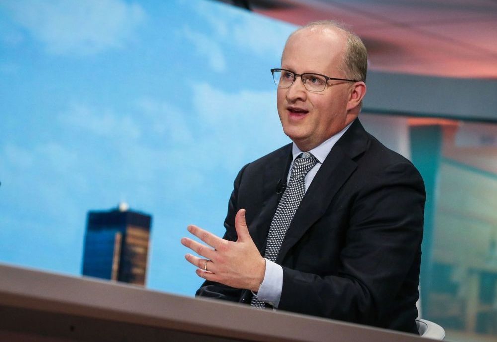 Economistul şef al BCE avertizează că economia nu se va redresa deplin în viitorul apropiat