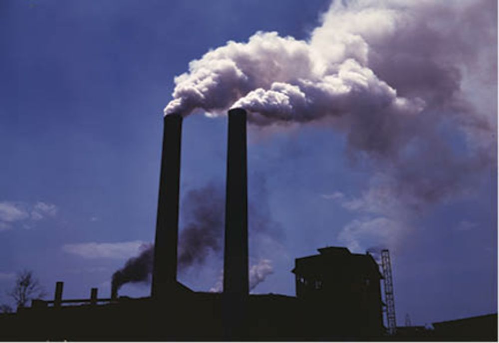 Fiecare bucureștean pierde 3.000 de euro pe an din cauza poluării