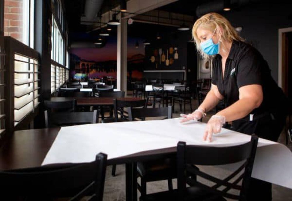 Veste bună înainte de Revelion: Se deschid restaurantele în mai multe orașe ale țării