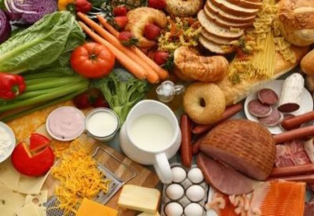 Prețurile alimentelor bat record după record. Agricultorii trag un semnal de alarmă: Pâinea se va scumpi semnificativ