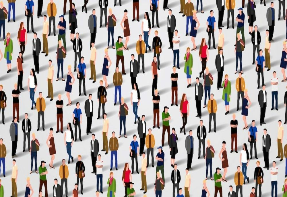 Românii trăiesc mai bine decât își pot permite, spune un oficial BNR