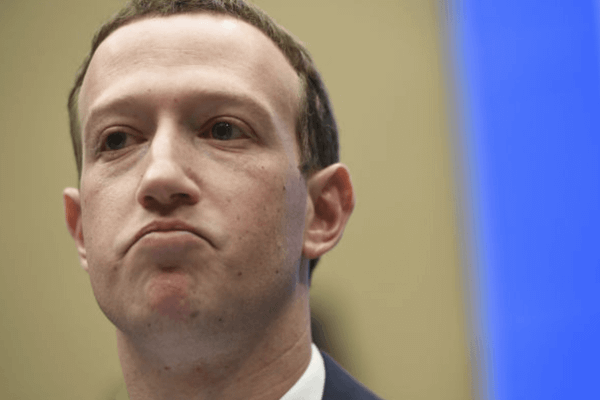 Vânt potrivnic de la Bruxelles, prețul acțiunilor Facebook rezistă