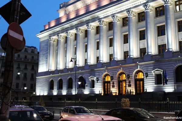 Prudență, prudență la BNR, dar inflația tot a crescut