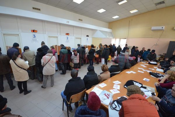 Studiu: 6 din 10 români consideră că furnizorii sunt de vină pentru scandalul facturilor