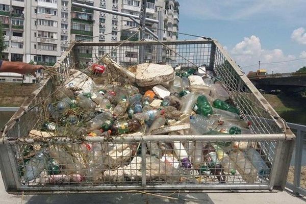 Comoara din tomberon. Zeci de milioane de euro trebuie recuperați de la firmele de colectare a deșeurilor