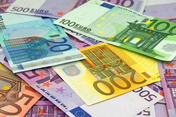 Pericol: Creșterea economică, subminată de saltul deficitului comercial