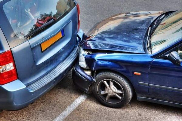 Piața asigurărilor CASCO s-a concentrat, în 2017. Pentru clienți nu este un lucru bun