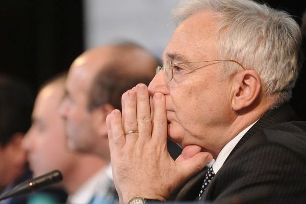 BNR a majorat prognoza de inflație. Isărescu, avertisment dur privind salariile