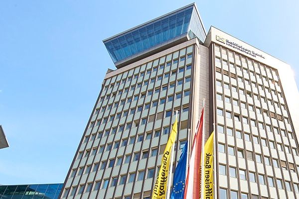 RBI - emisiune de "Green Bond", suprasubscrisă la 1,3 miliarde euro