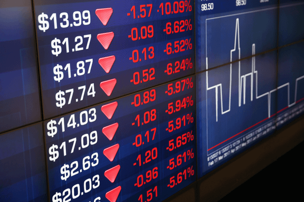 Efectul Trump pe burse: Valul de ordine de vânzare a cuprins și bursa de la București