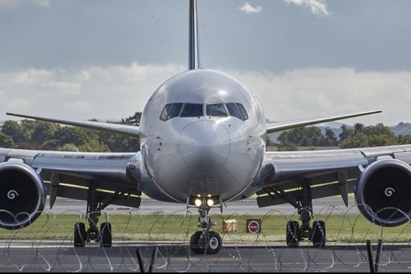 Până unde poți să ajungi cu avionul de 6 sau 1.770 euro