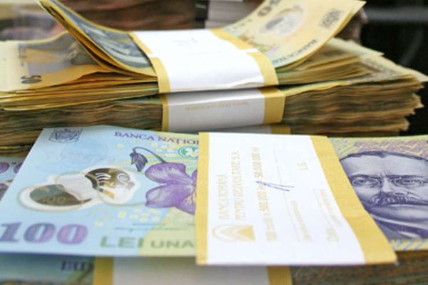 BNR crește dobânda la rezervele minime obligatorii pentru a tempera ieșirea valutei din țară