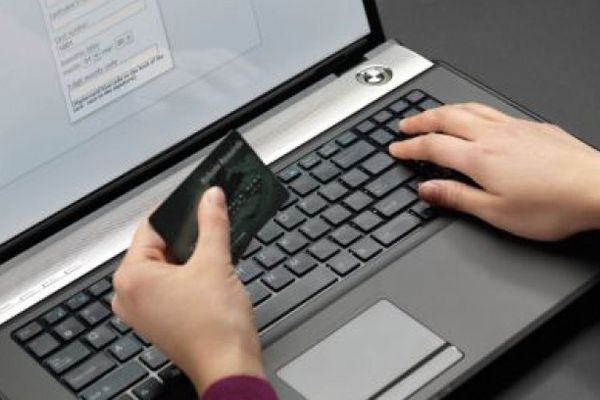 Previziuni sumbre pentru românii cu credite. Dobânzile explodează