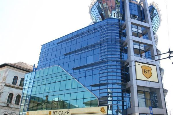 Banca Transilvania își restructurează serviciile vânzând divizia de leasing operațional