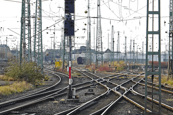 După doar o lună, Guvernul Dăncilă schimbă macazul pentru proiectele realizate prin PPP