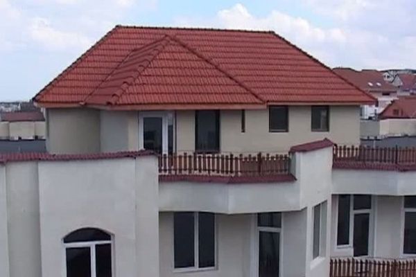 Ardelenii construiesc la greu, oltenii rămân de căruță. Topul regiunilor