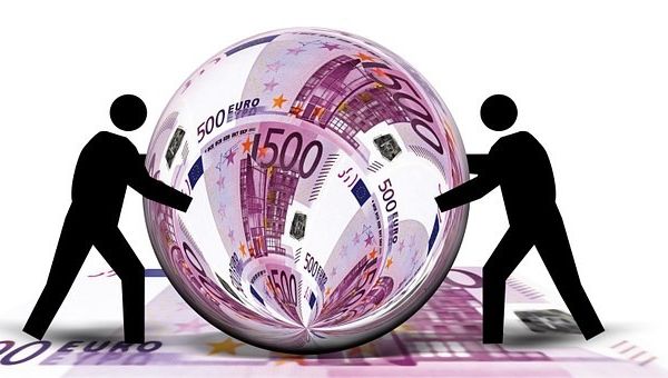 Cresc investițiile directe dar scade numărul firmelor străine nou înființate