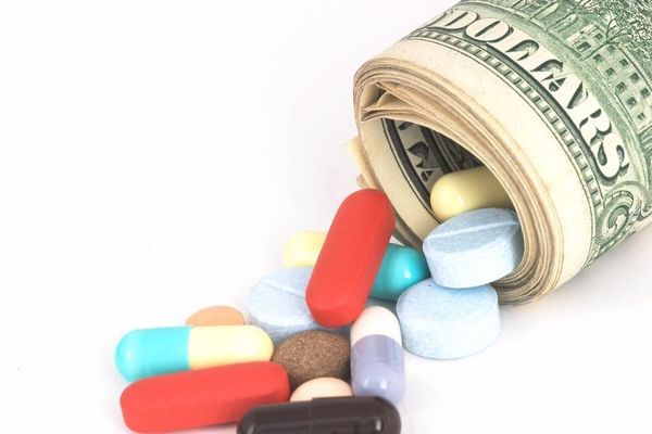 Primii trei jucători pe piața medicamentelor, vânzări de 3 miliarde lei într-un an