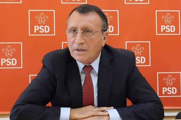 Pierdem peste 550 milioane euro pentru că PSD vrea să controleze funcționarii publici