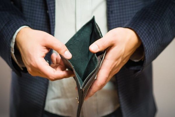 Date Eurostat: Care sunt cele două țări din Uniunea Europeană ce înregistrează o creștere a sărăciei, contrar tendinței generale