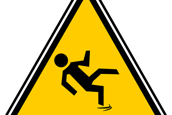 Pericol de derapaj. Românii se supraîndatorează iar, dar în lei