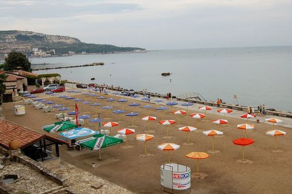 Bulgaria a început din luna mai bătălia cu România pentru turiști