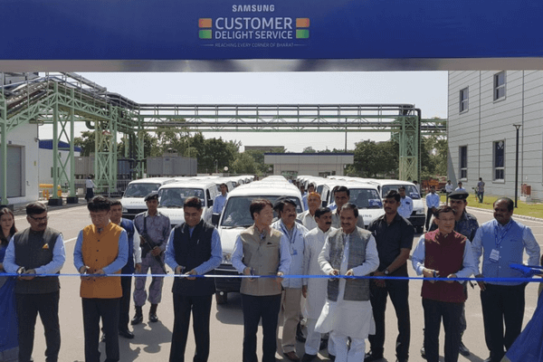 Samsung inaugurează, în India, cea mai mare fabrică de telefoane din lume