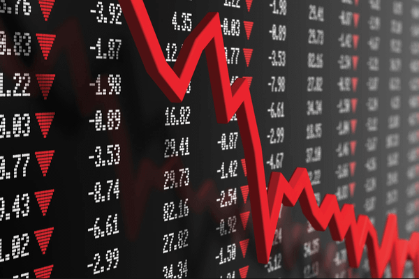 Predicția UBS: un război comercial SUA-China va duce la scăderea cu 20% a indicelui S&amp;P500