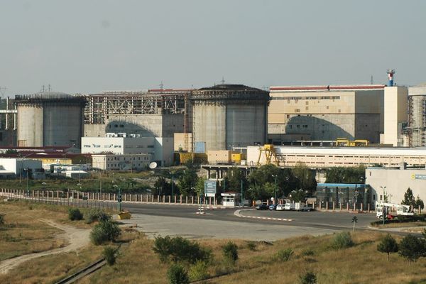 Luni, import masiv de energie electrică, pe fondul caniculei și a opririi Reactorului 2 de la Cernavodă
