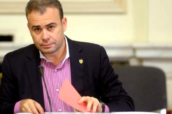 Vâlcov a găsit vinovații pentru scumpirea creditelor: băncile și ROBOR