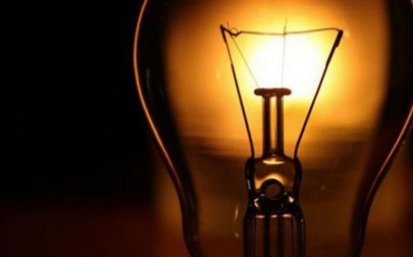 Asta de progres! Să treci de la lampa cu gaz și dinamul bicicletei la celula fotovoltaică