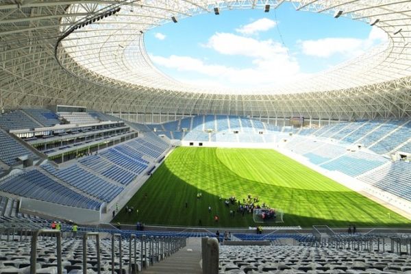 Olguța poate umple o treime din stadionul Craiovei cu muncitori din Asia