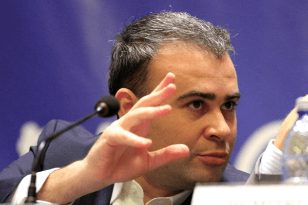 Darius Vâlcov anunță megaproiecte guvernamentale și ieftinirea cu 20% a gazelor