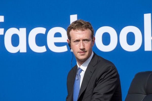 Zuckerberg, un miliardar mai sărac cu 600.000 de dolari