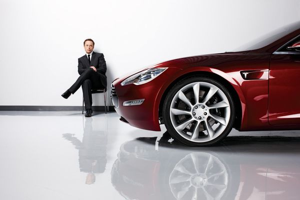 Tesla, companie publică sau privată? (analiză de Cătălin Chivu)