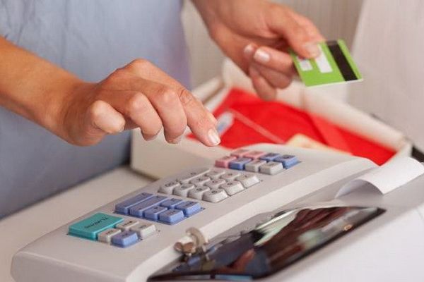 MF vrea să suspende amenzile pentru neconectarea caselor de marcat la sistemul informatic al ANAF