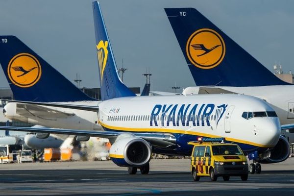 Grevă perlată în transporturile aeriene din Europa