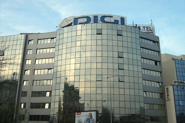 Pionul premierului Dăncilă, Darius Vâlcov, în război deschis cu Digi și ASF