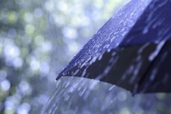 ANM avertizează: Vijelii și averse torențiale, până duminică seara