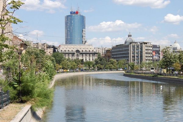 Bucureștiul întrece zone din Occident, restul țării se apropie timid de media UE